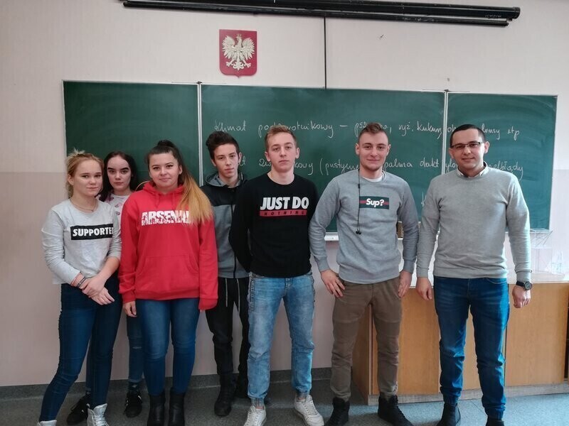 Rozmawiają z młodzieżą o cyberprzemocy