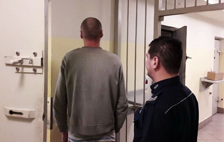 Śmiertelny cios nożem zadał wujek