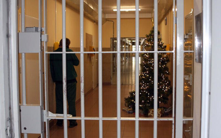 Święta za kratami...