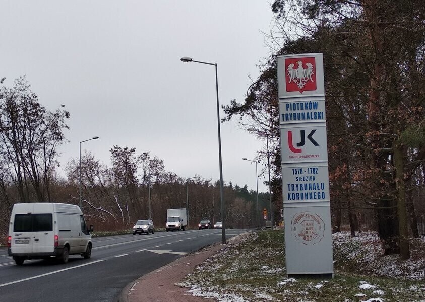 Nowe elementy na piotrkowskich witaczkach