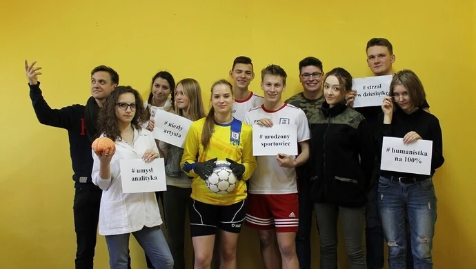 Co wyróżnia IV LO spośród innych szkół średnich?