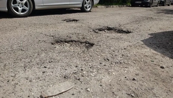 Co z parkingiem przy szpitalu na Rakowskiej?