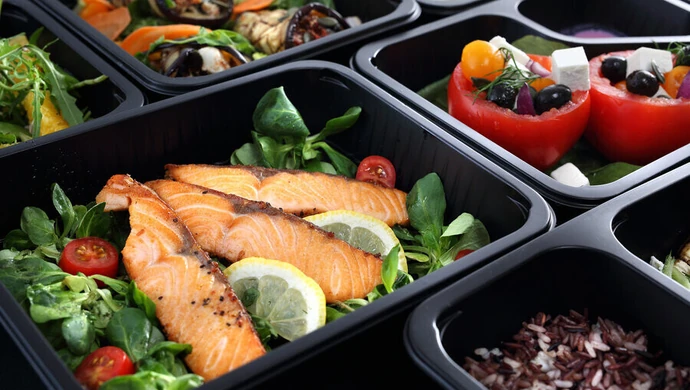 Dieta pudełkowa czy samodzielne gotowanie? Wady i zalety