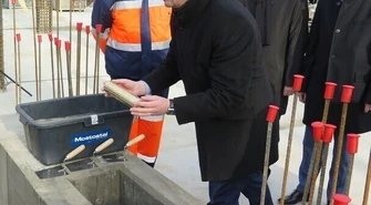 Mediateka w Piotrkowie. Akt erekcyjny wmurowany 