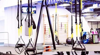 Rozwiążmy odwieczny dylemat – lepiej ćwiczyć w domu czy na siłowni?