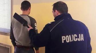 Rozbój w centrum miasta. Sprawca przystawił kobiecie nóż do szyi