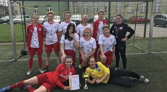  Piłkarki z IV LO wicemistrzyniami województwa