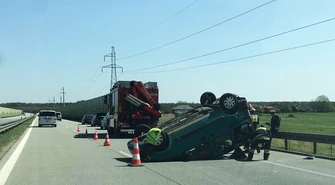 Zderzenie aut na S8 [AKTUALIZACJA]