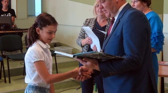 Żywa lekcja patriotyzmu w szkole w Gomulinie