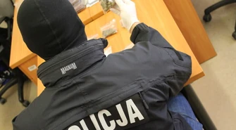 Policjanci z Tomaszowa rozbili rodzinny biznes narkotykowy