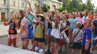 Tłum rolkarzy podążył za żółtą lawetą 