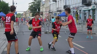 Na Słowackiego grali w ręczną 