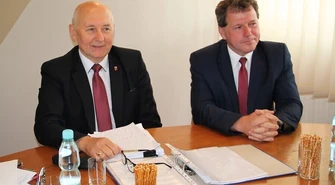 Przyjechali do bliźniczej gminy