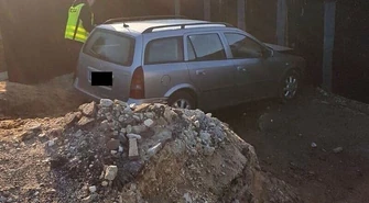 Mieszkaniec powiatu piotrkowskiego zakończył podróż w wykopie