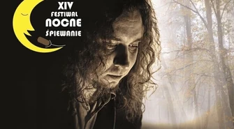 Nocne śpiewanie w Centrum idei „Ku Demokracji” 