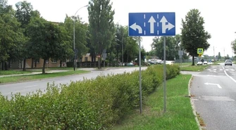 Niejednoznaczne oznakowanie na piotrkowskim skrzyżowaniu?