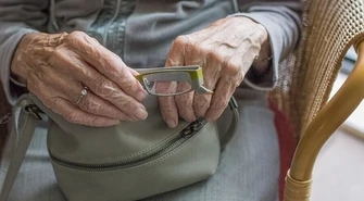 Seniorka z Radomska oszukana metodą "na synową"