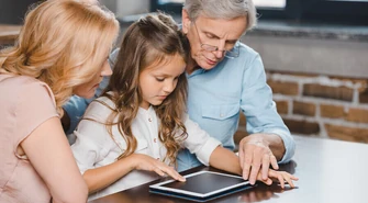 Podstawowe zasady pielęgnacji protez zębowych