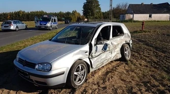 Był tak pijany, że nie przeszkadzała mu jazda na obręczy koła 