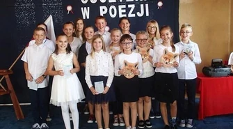 „Ojczyzna w poezji”. W SP w Nowej Wsi recytowali wiersze