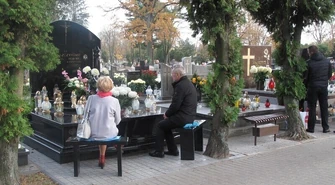 Piotrkowianie pamiętają o zmarłych