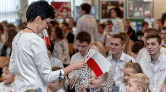 Mazurek Dąbrowskiego w piotrkowskiej Budowlance