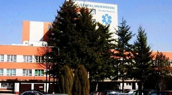 Upojony alkoholem dwulatek trafił do szpitala w Bełchatowie 