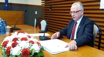 Nowy-stary przewodniczący piotrkowskiej Rady Miasta. Zobacz zdjęcia z pierwszej sesji! 