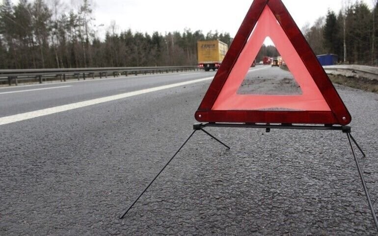 Na S8 zapalił się samochód