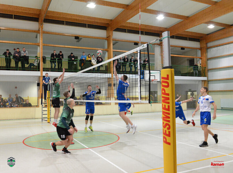 Zaczęli nowy rok od porażki z liderem