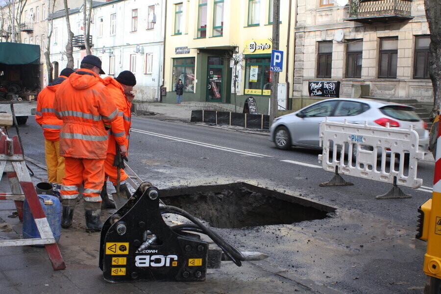 Pęknięta rura już naprawiona