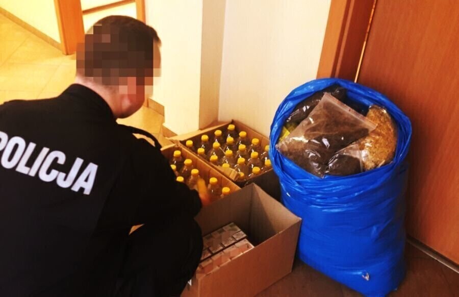Miał w domu papierosy i alkohol bez akcyzy