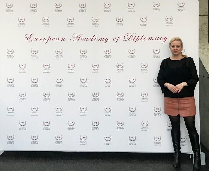 Piotrkowianka wśród trzech Polaków w Wyszehradzkiej Szkole Nauk Politycznych