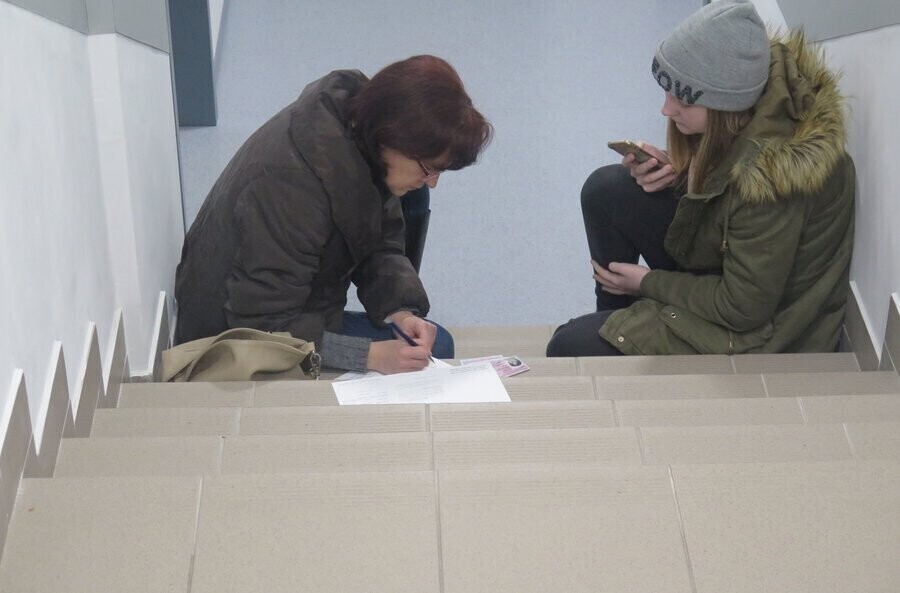 Mieszkańcy narzekają na warunki w nowym biurze paszportowym