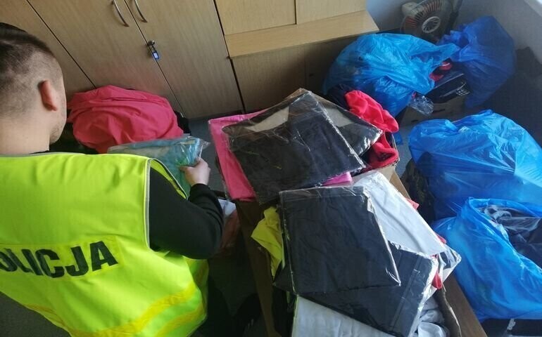 Przyłapany na handlu podróbkami