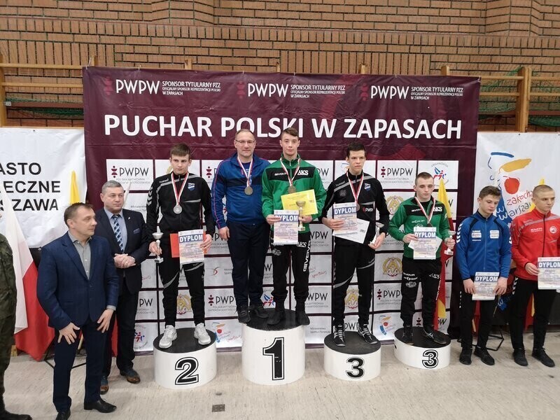 Kajetan Olejnik na najwyższym stopniu podium