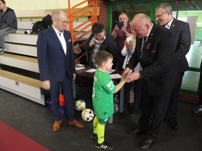 Co łączy maszynistów i...piłkarskich działaczy