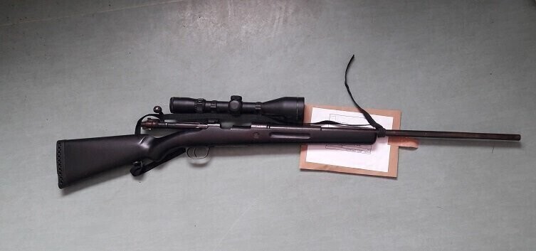 Spacer z bronią zakończył w areszcie