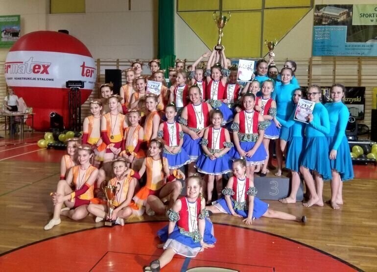 Całe podium dla Jaskółczyna