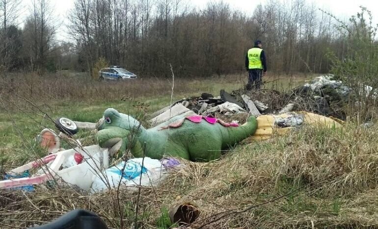 Kolejne dzikie wysypisko zlikwidowane. Śmieciarze staną przed sądem