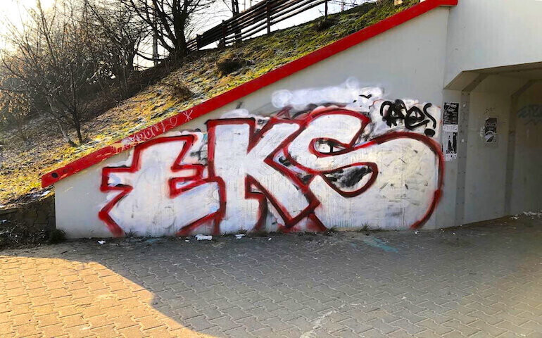 Tunel skazany na bohomazy