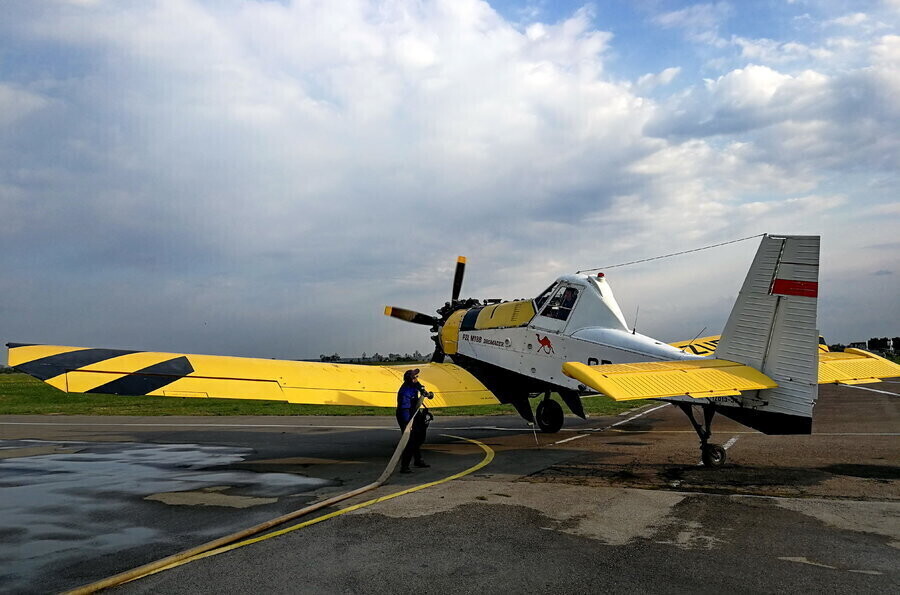 Piotrkowskie Dromadery gaszą groźny pożar lasu