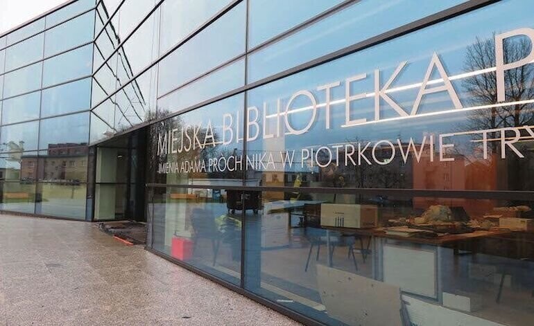 W maju zamkną bibliotekę w czerwcu otworzą mediatekę