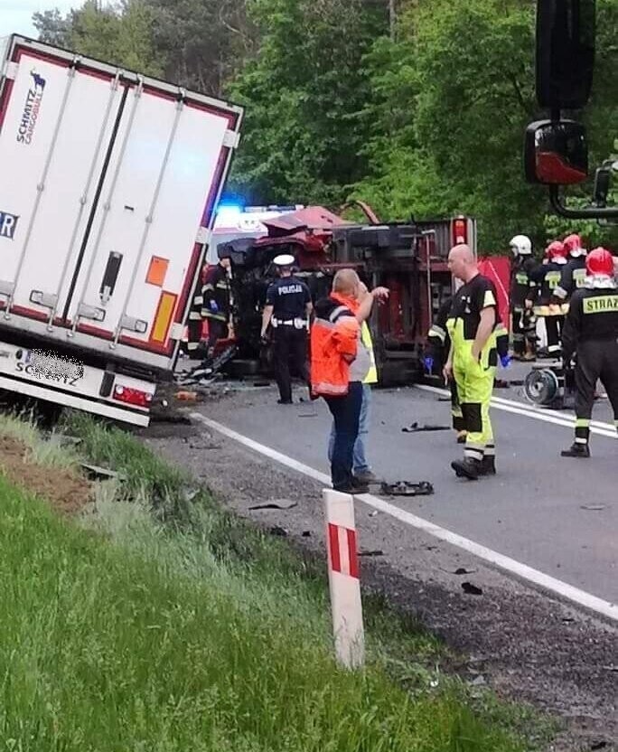 Dwie osoby zginęły w wypadku na DK 12