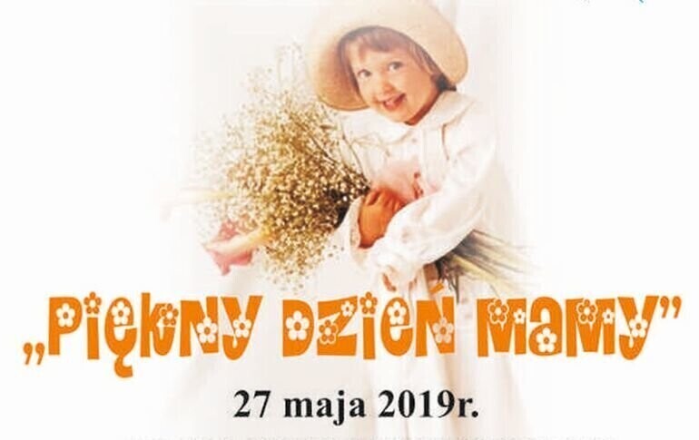 Piękny Dzień Mamy na dziedzińcu MOK