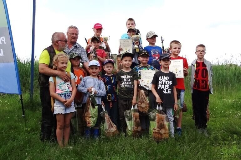 Najmłodsi wędkowali na Bugaju