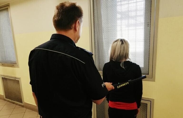 Wywieźli do lasu bili i grozili 28-latkowi z gminy Rozprza