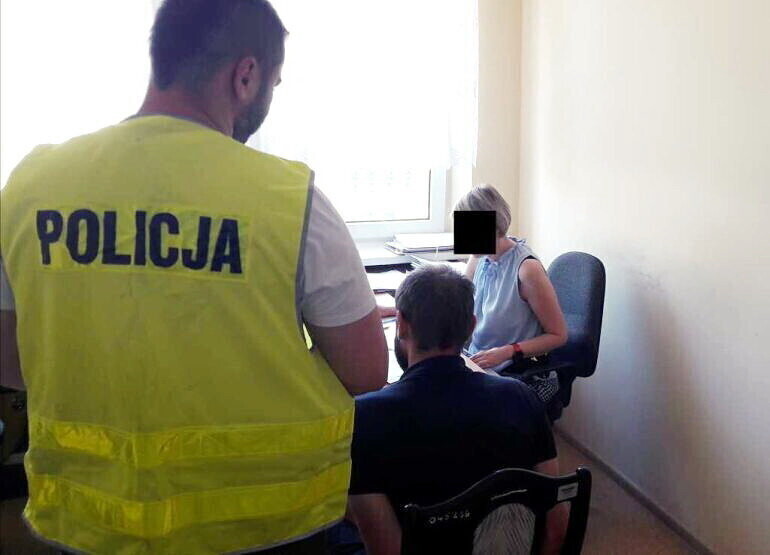 Włamali się do marketu i ukradli papierowe ręczniki