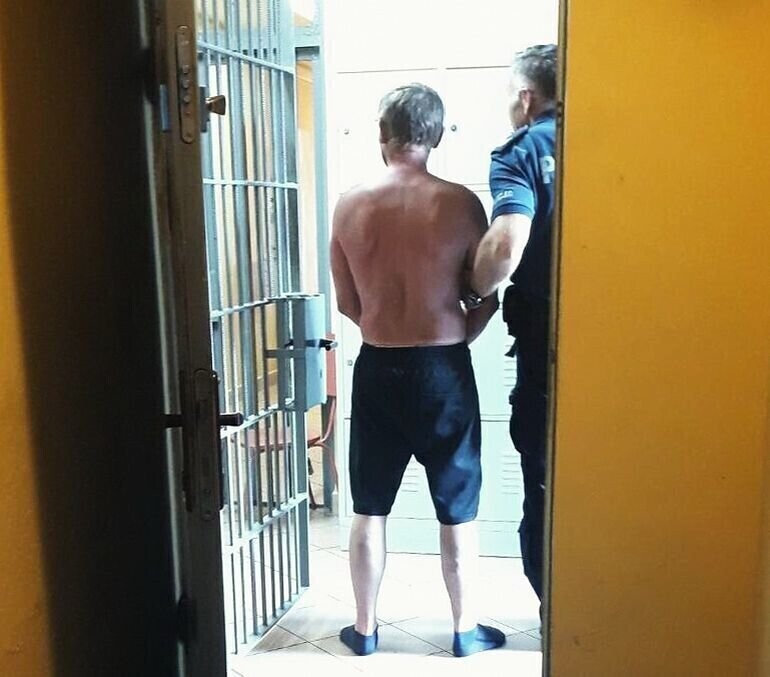 Przyjechał do pizzerii autem miał 3 promile