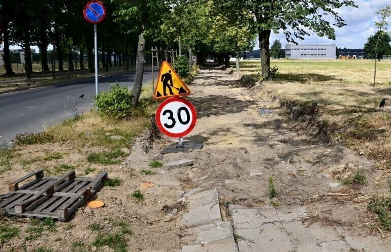 Przebudowują skrzyżowanie ŻelaznaHaeringa w Piotrkowie